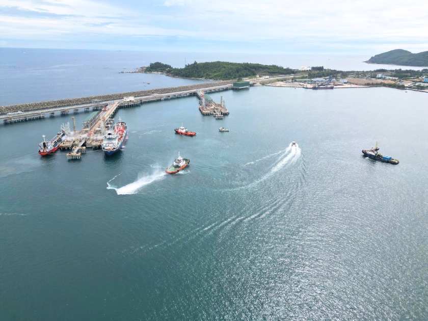 Lai Dắt Tàu Biển Quảng Ngãi (12)