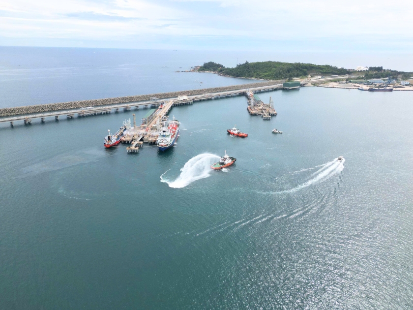 Lai Dắt Tàu Biển Quảng Ngãi (13)