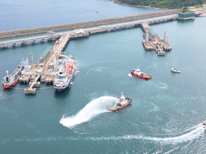 Lai Dắt Tàu Biển Quảng Ngãi (14)