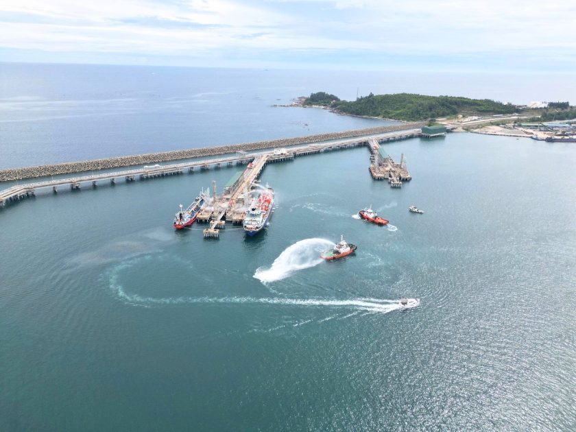 Lai Dắt Tàu Biển Quảng Ngãi (15)